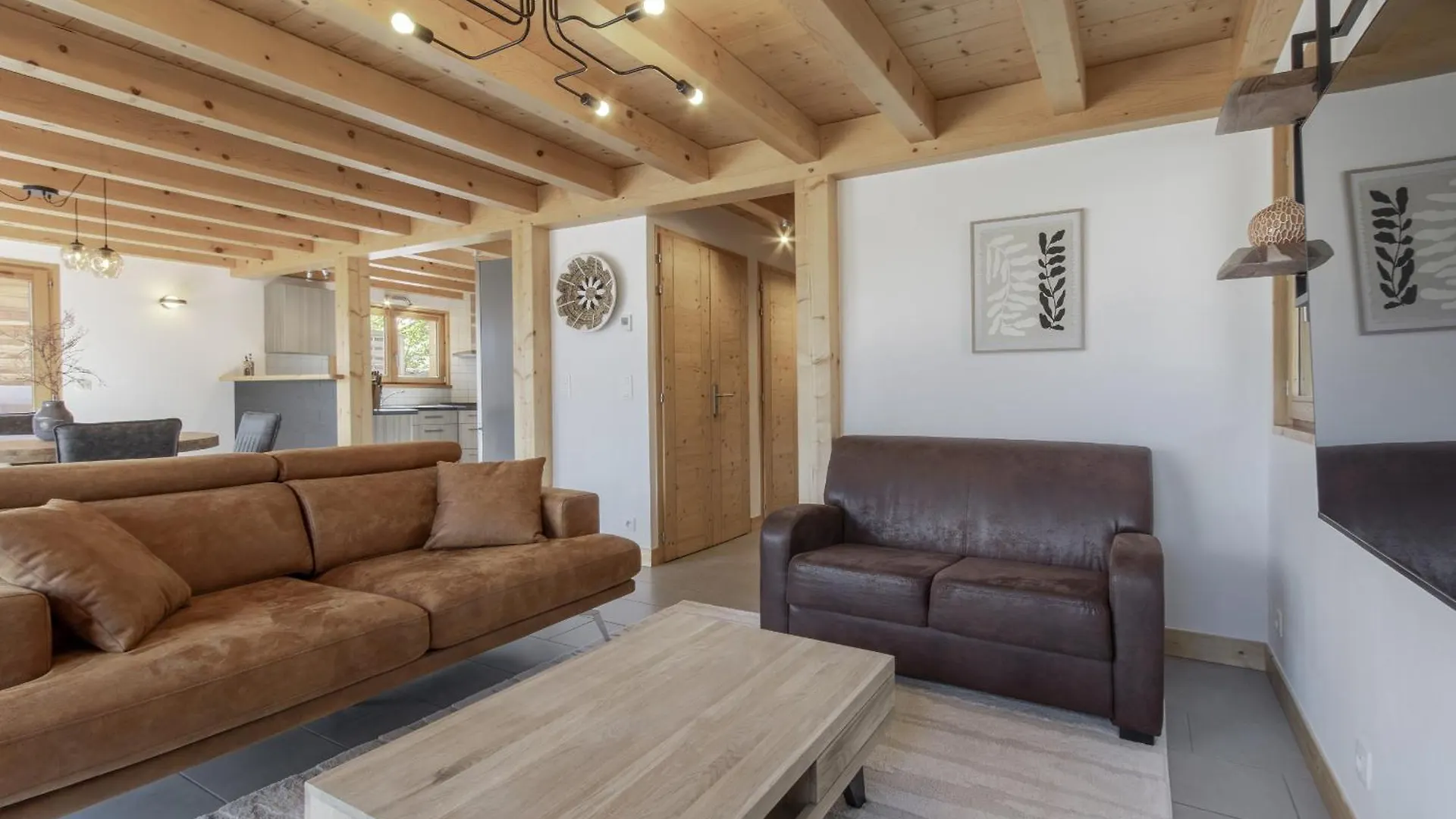 Chalet Saint-Pierre Jacuzzi Vue Montagne Neuf France