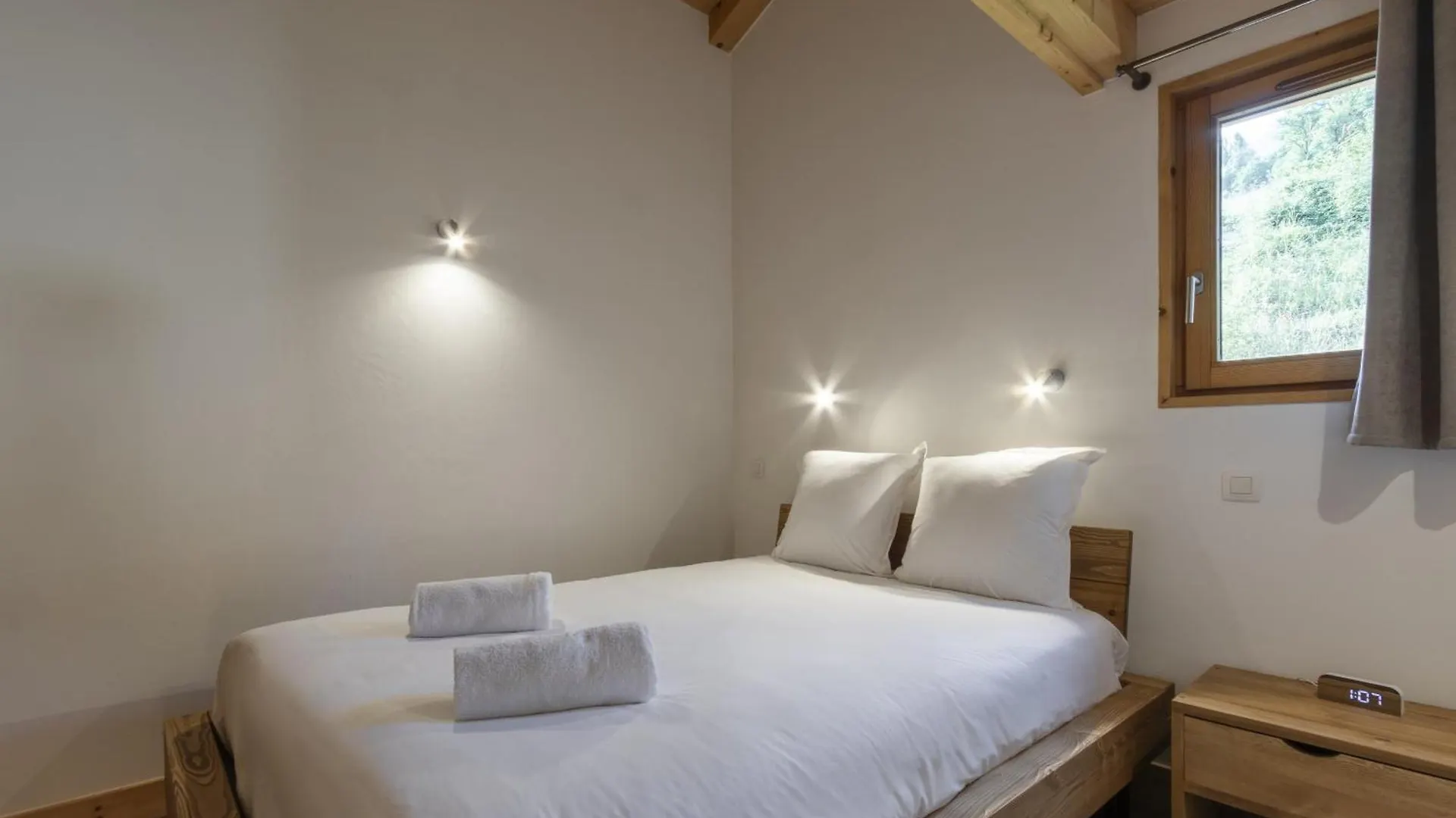 Chalet Saint-Pierre Jacuzzi Vue Montagne Neuf France