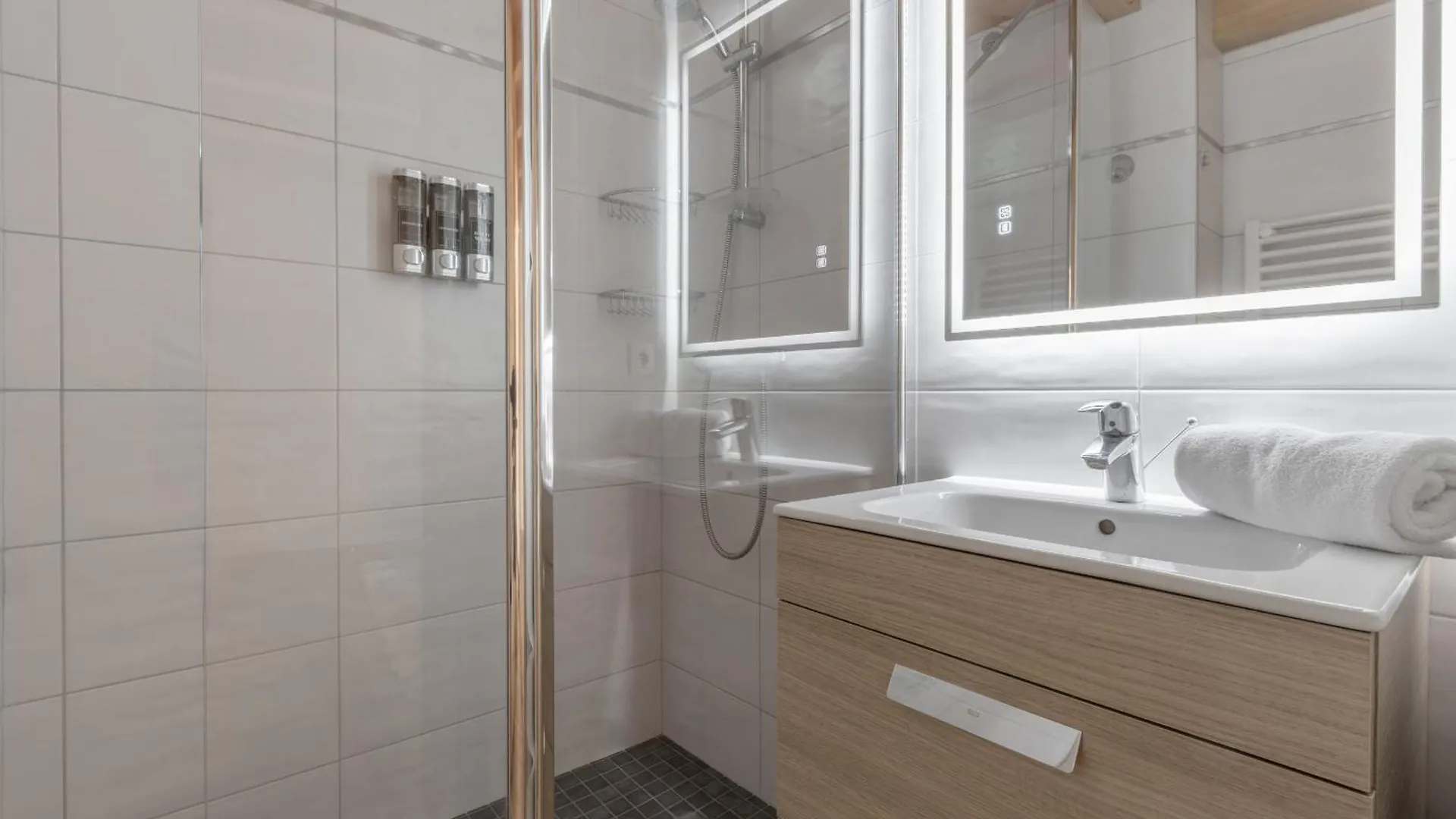 Chalet Saint-Pierre Jacuzzi Vue Montagne Neuf  Saint-Gervais-les-Bains