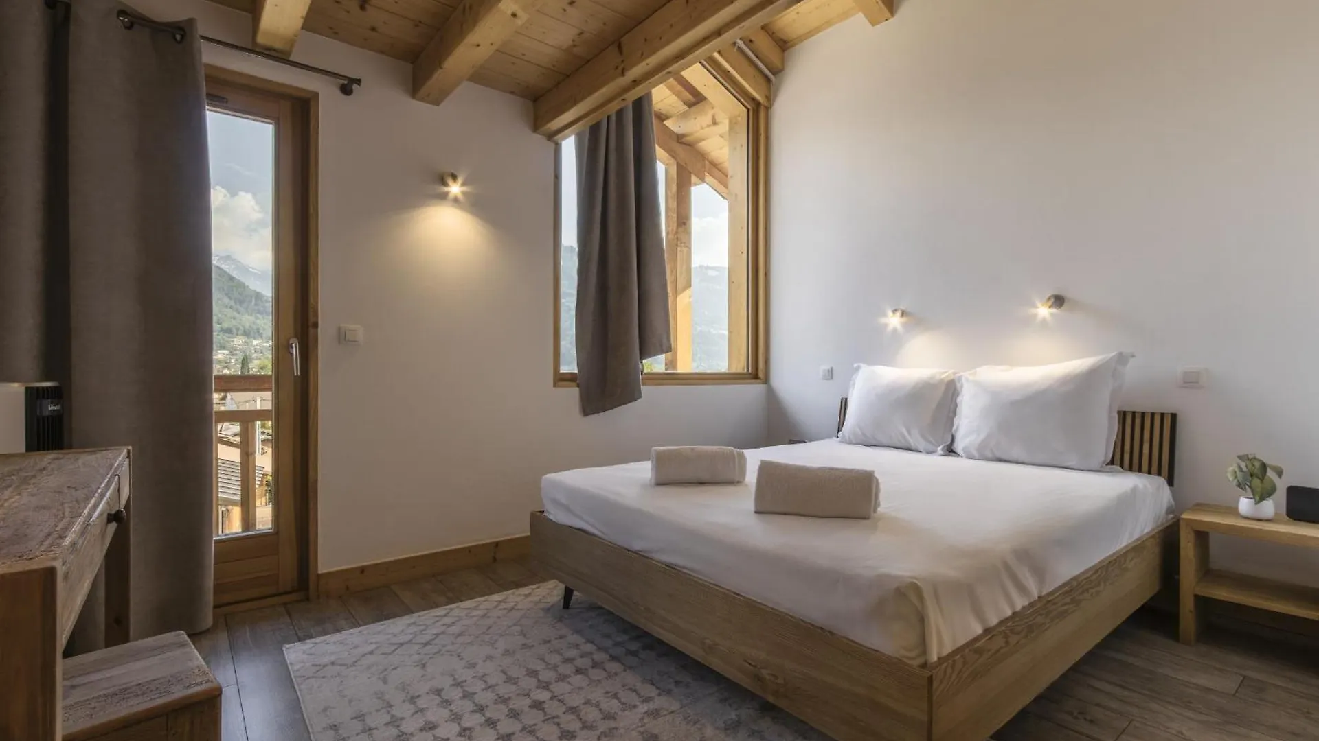 Chalet Saint-Pierre Jacuzzi Vue Montagne Neuf France